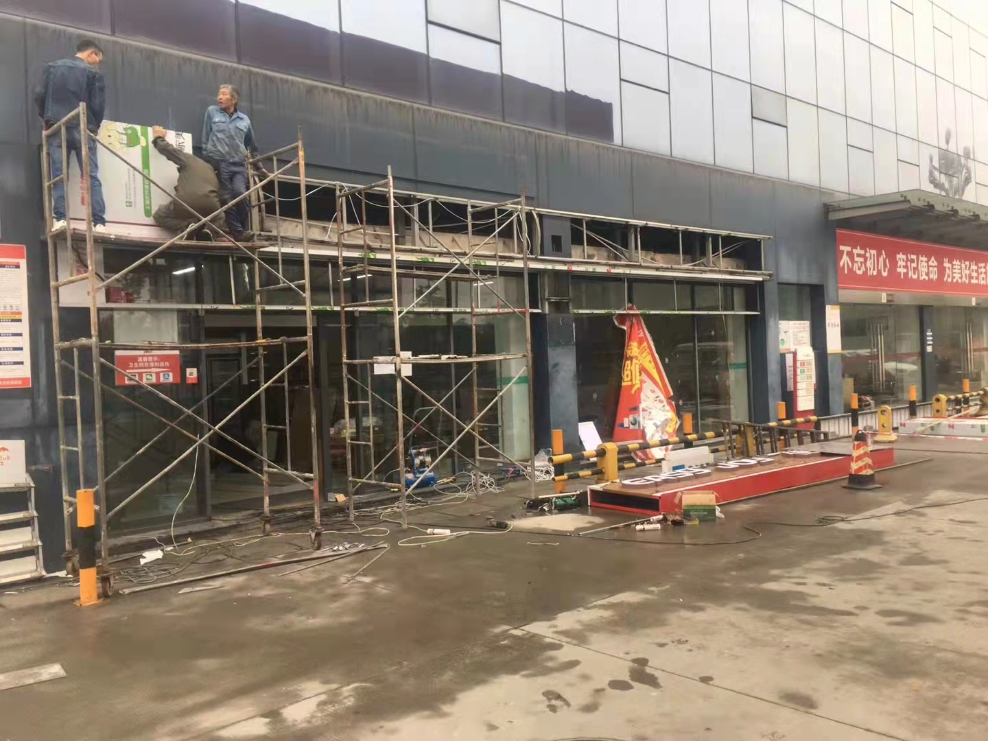 南充廣告牌材料一般都是用：方管，角鋼，等焊接而成